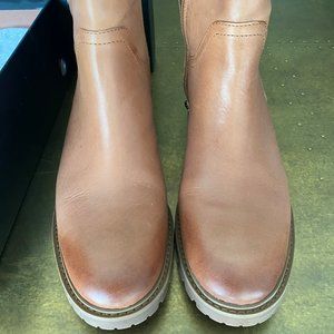 COACH boots - Size 8.5M